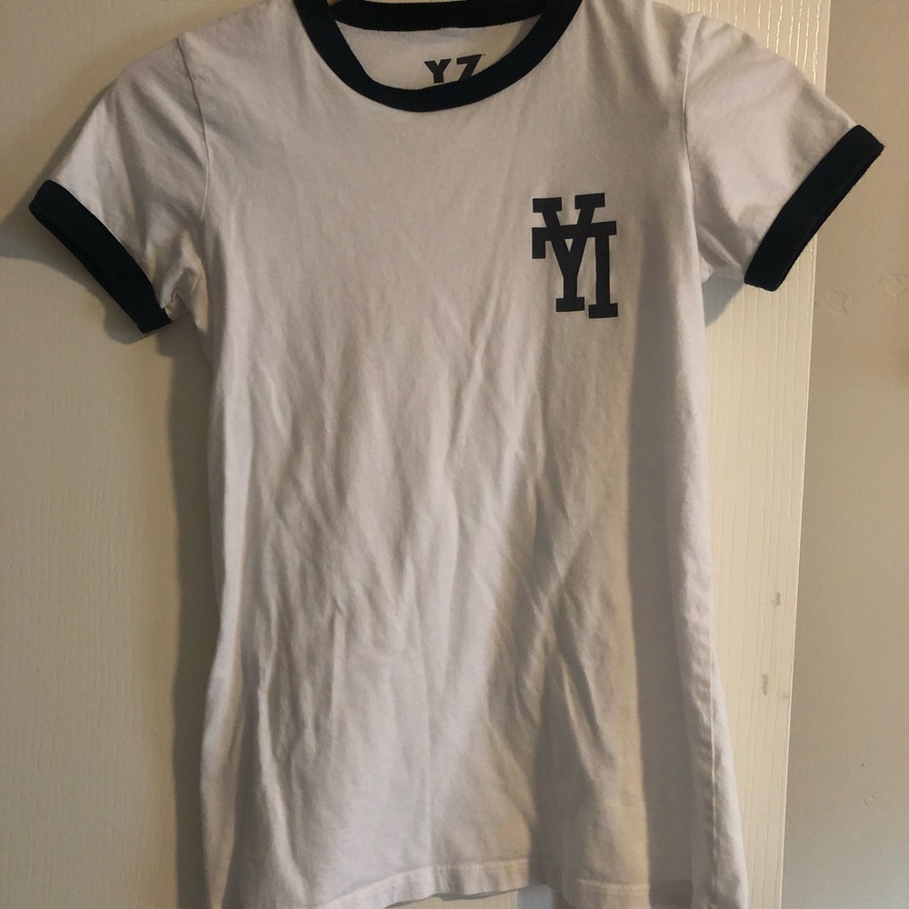 Y7 Yoga Tee